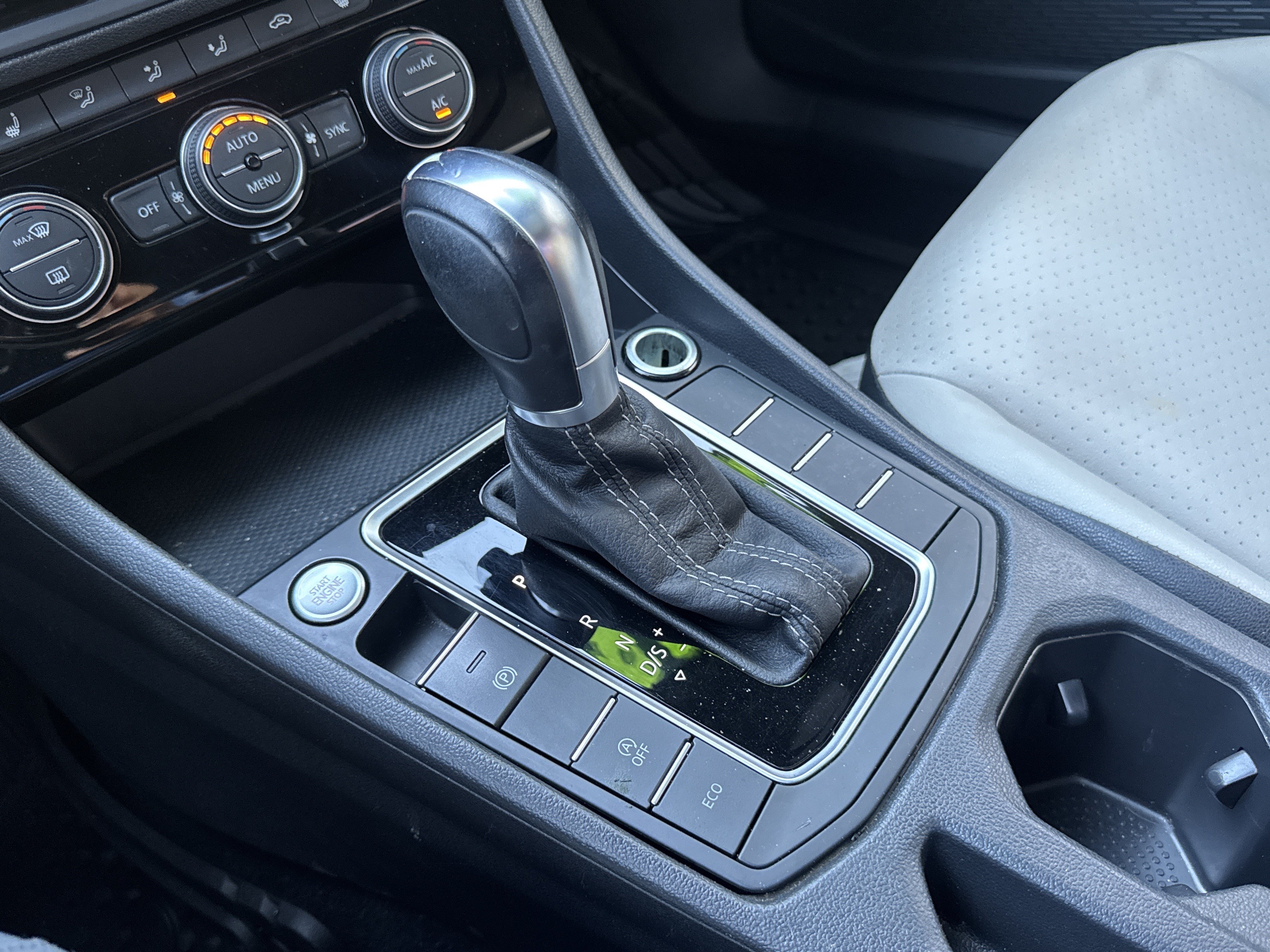 Used 2019 Volkswagen Jetta R-Line FWD image 21