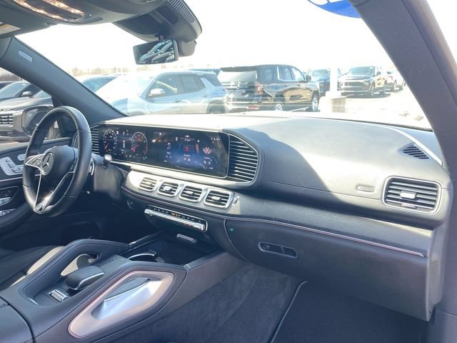 Used 2025 Mercedes-Benz GLS 450 4MATIC image 30