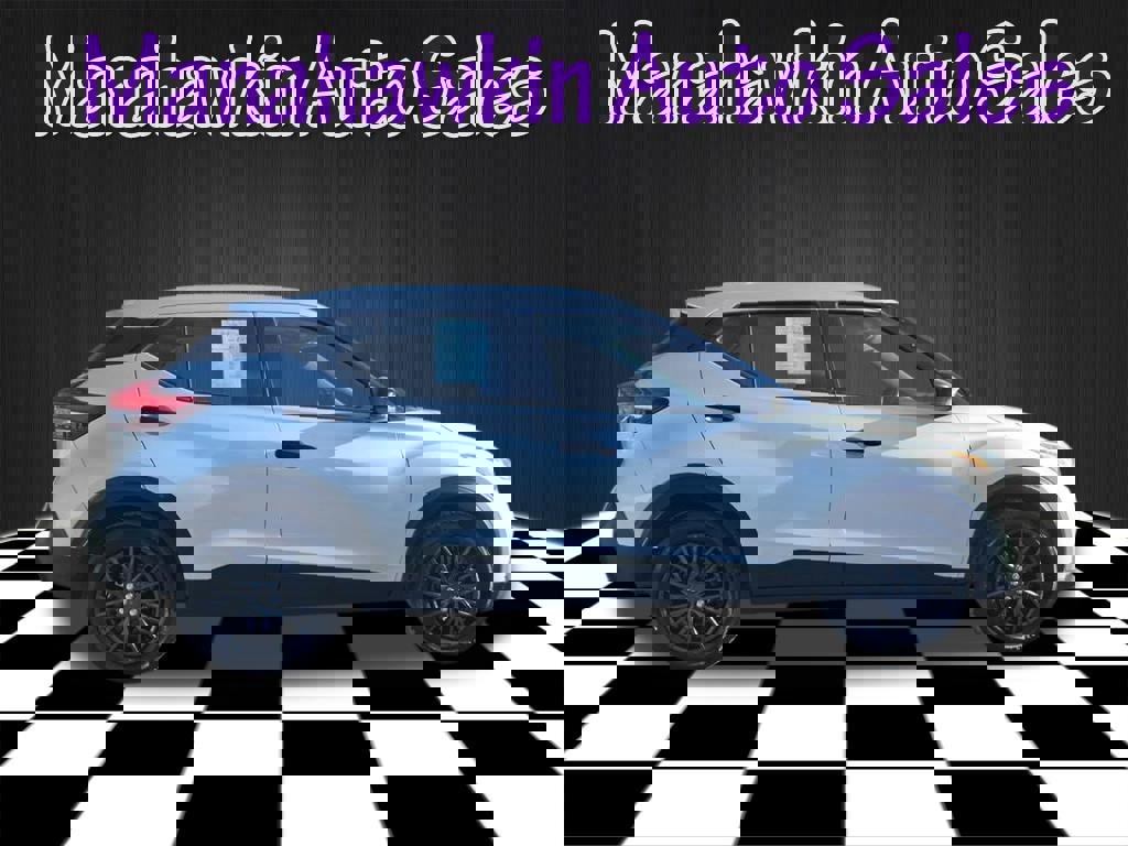 Used 2019 Nissan Kicks S image 2