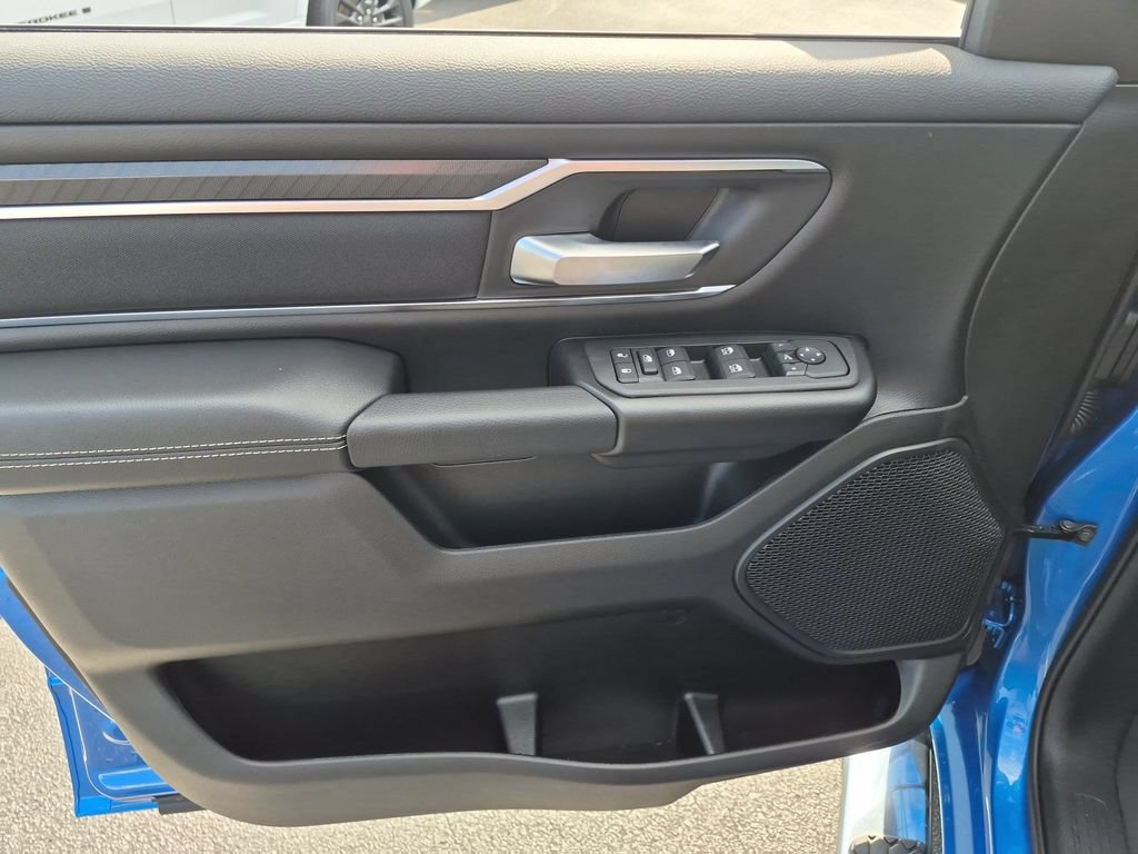 New 2026 RAM 1500 Big Horn AWD/4WD image 10