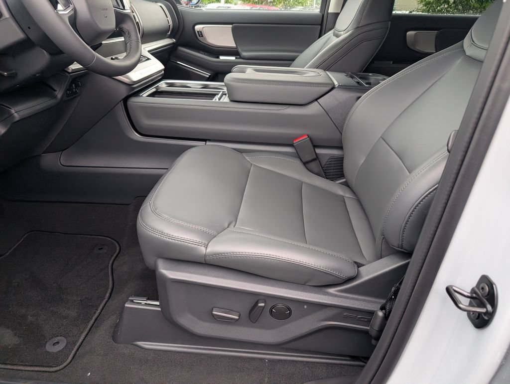 New 2026 Ford Expedition Max Active AWD/4WD image 9