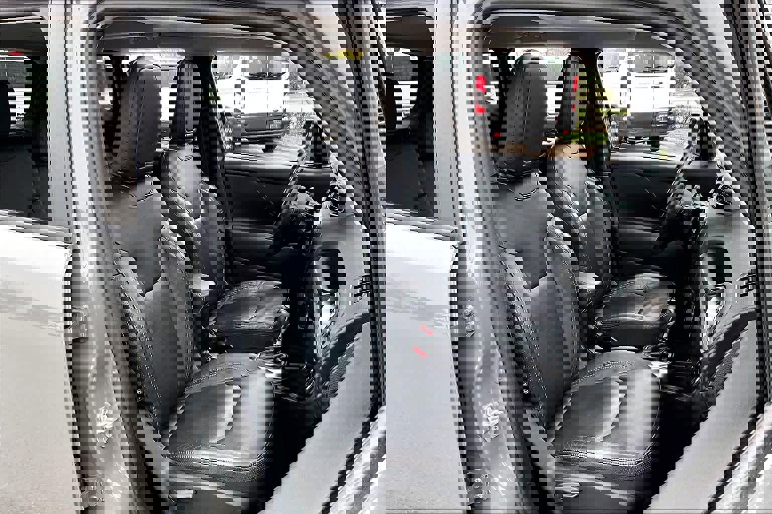 Used 2020 Jeep Renegade Limited w/ Advanced Technology Group image 9