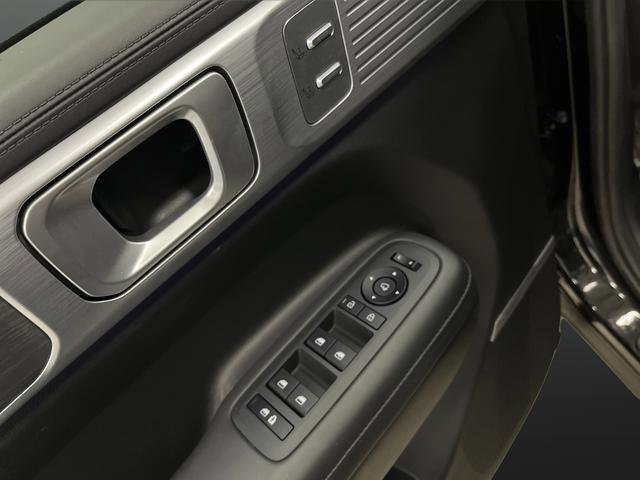 Used 2024 Hyundai Santa Fe Limited image 32