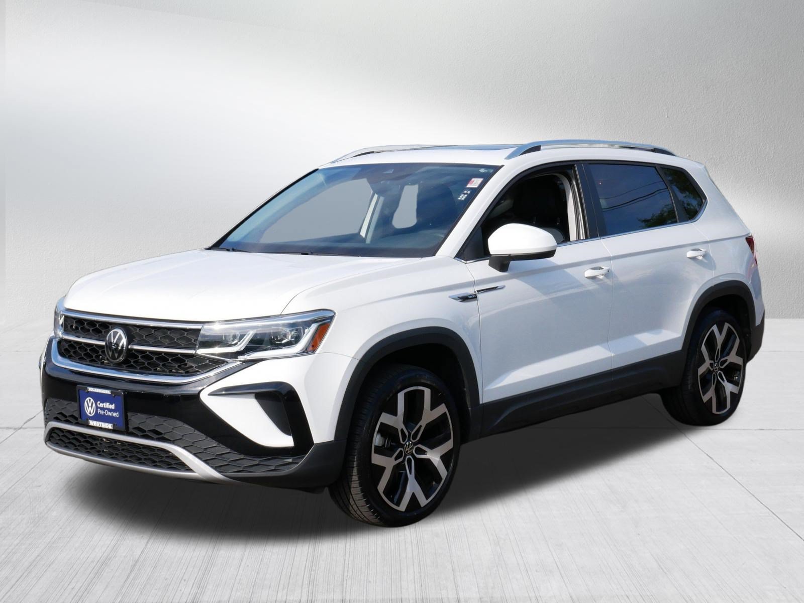 Certified 2023 Volkswagen Taos SEL AWD/4WD image 3