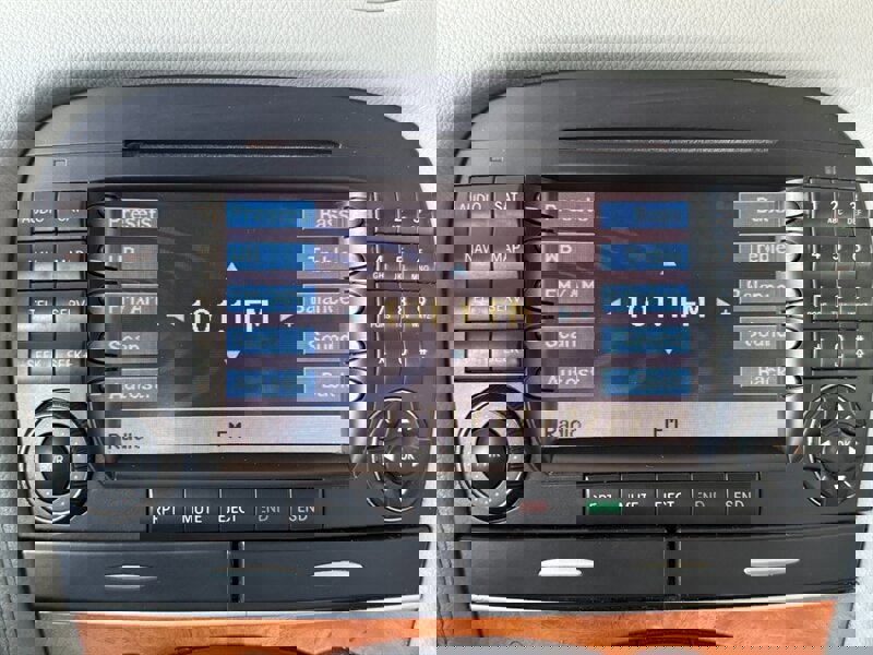 Used 2007 Mercedes-Benz SL 550 image 32