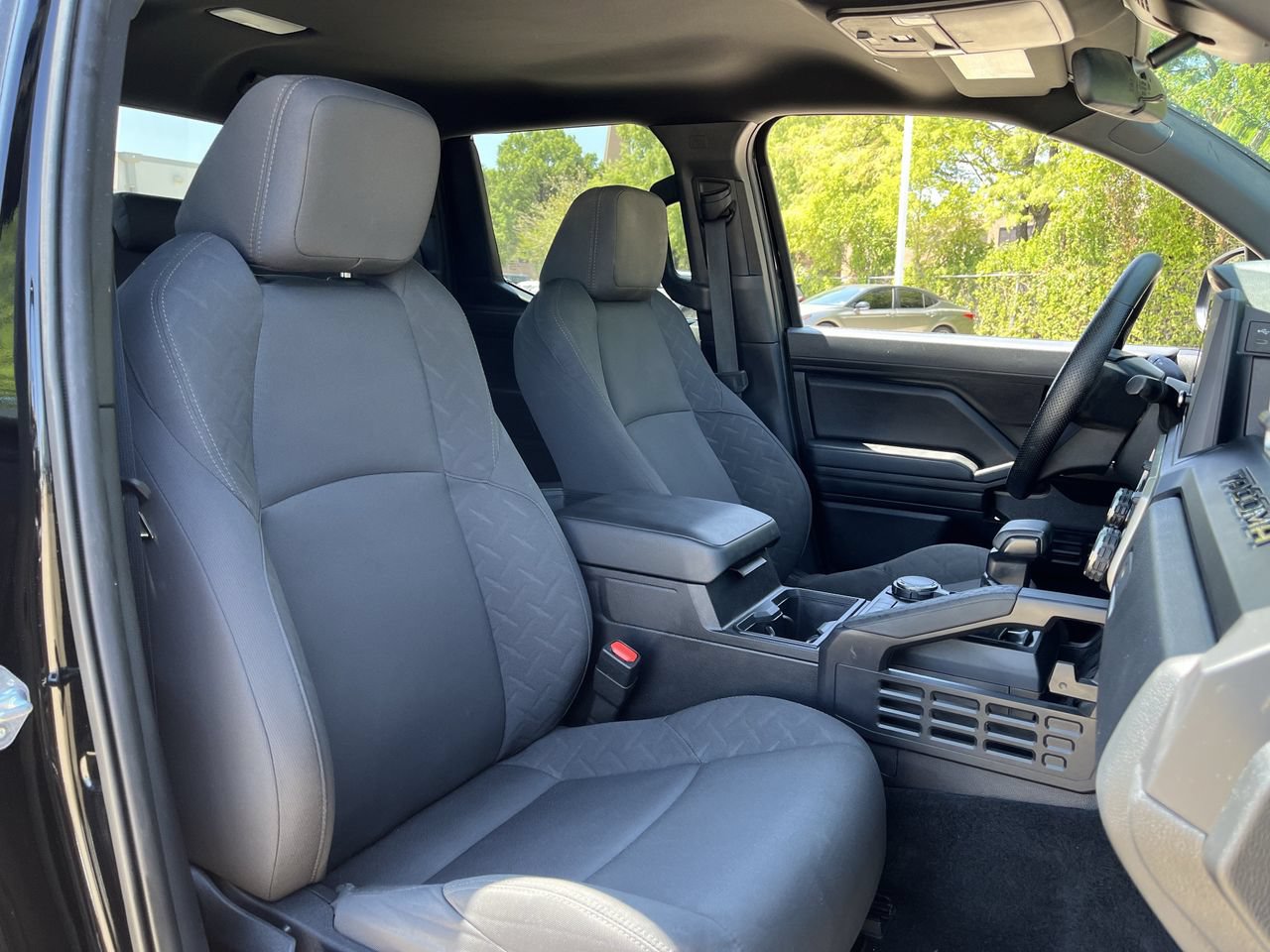 Used 2025 Toyota Tacoma SR AWD/4WD image 24