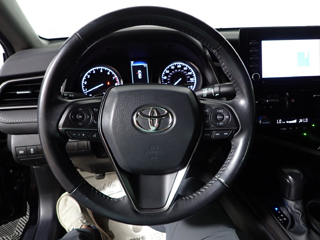 Used 2022 Toyota Camry SE w/ Convenience Package FWD image 24