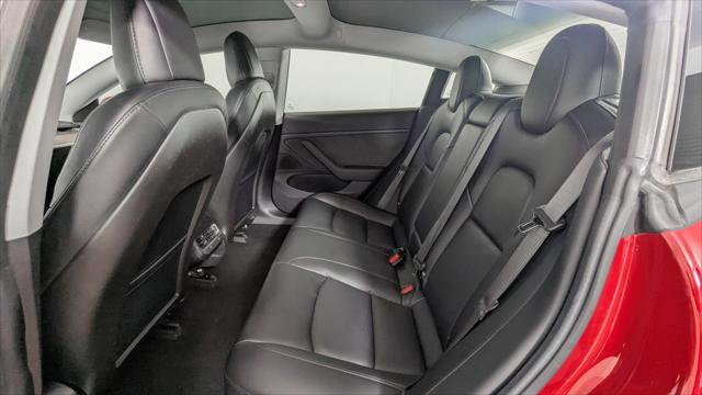 Used 2018 Tesla Model 3 Long Range image 17
