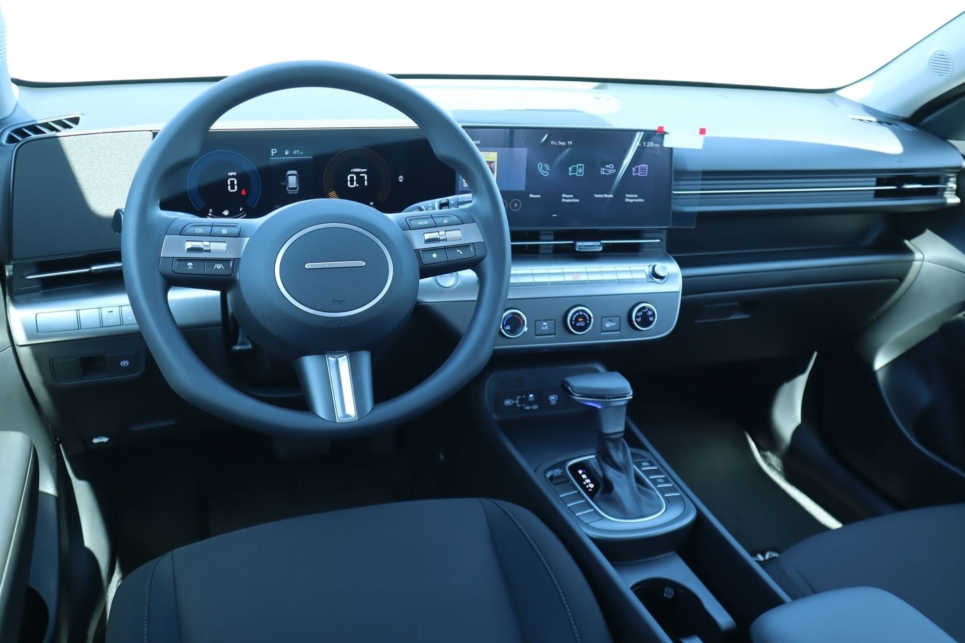 New 2026 Hyundai Kona SE image 10