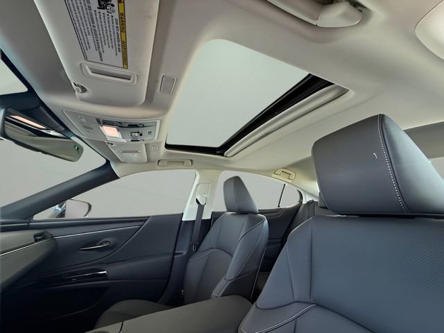 Used 2024 Lexus ES 350 w/ Premium Package image 25