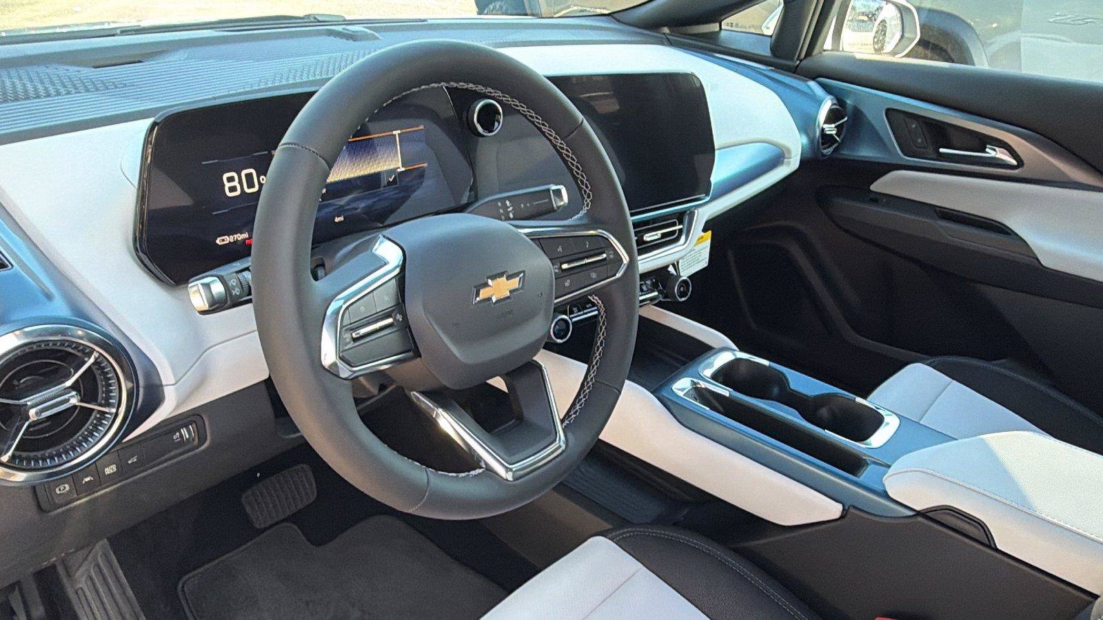 New 2026 Chevrolet Equinox EV LT FWD image 18