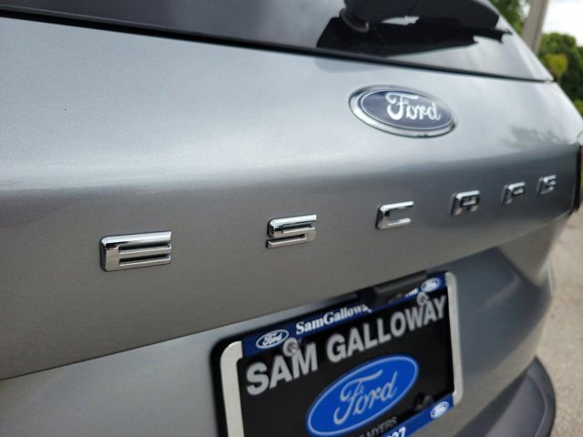 Certified 2022 Ford Escape SEL w/ Technology Package image 11