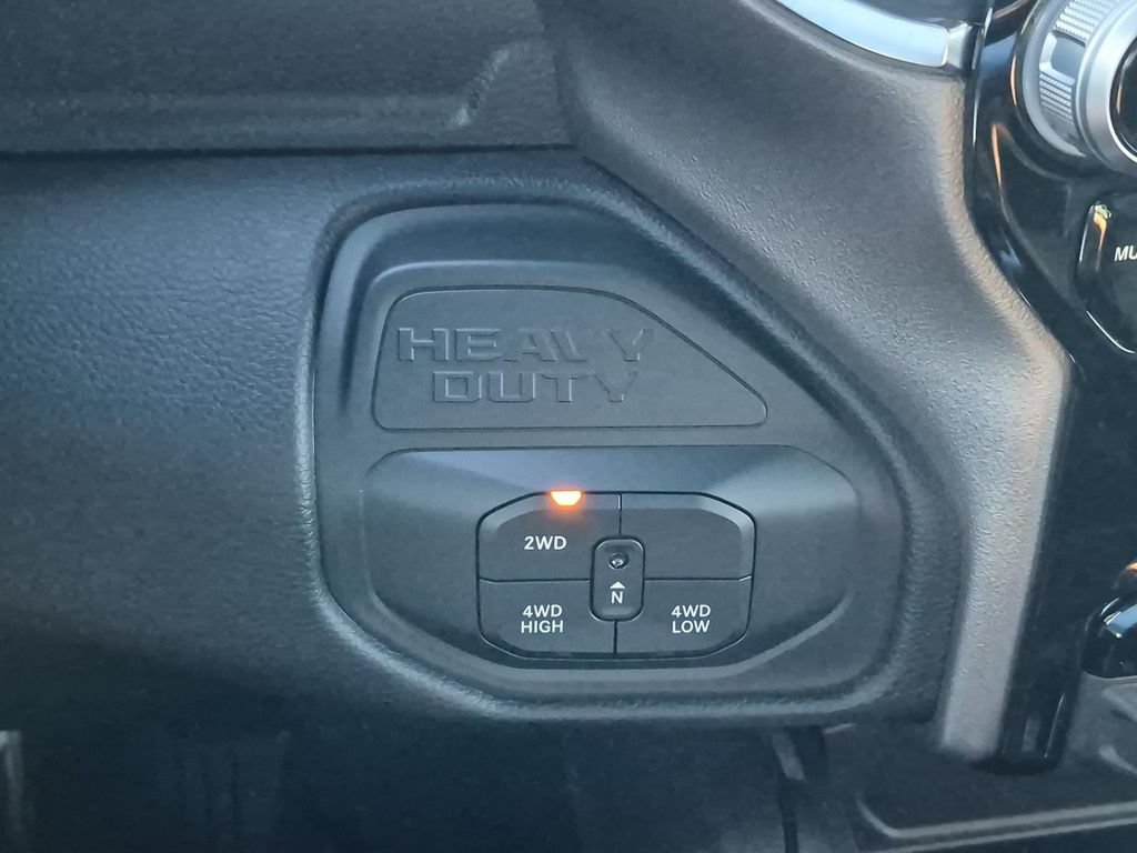 Used 2025 RAM 2500 Laramie w/ Sport Appearance Package AWD/4WD image 28