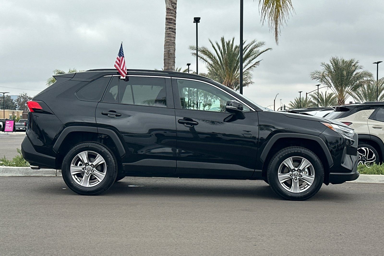 Used 2025 Toyota RAV4 XLE FWD image 3