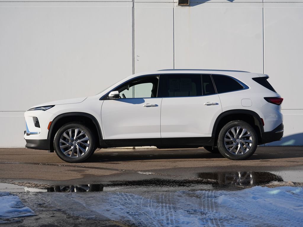 Used 2025 Buick Enclave Preferred image 6