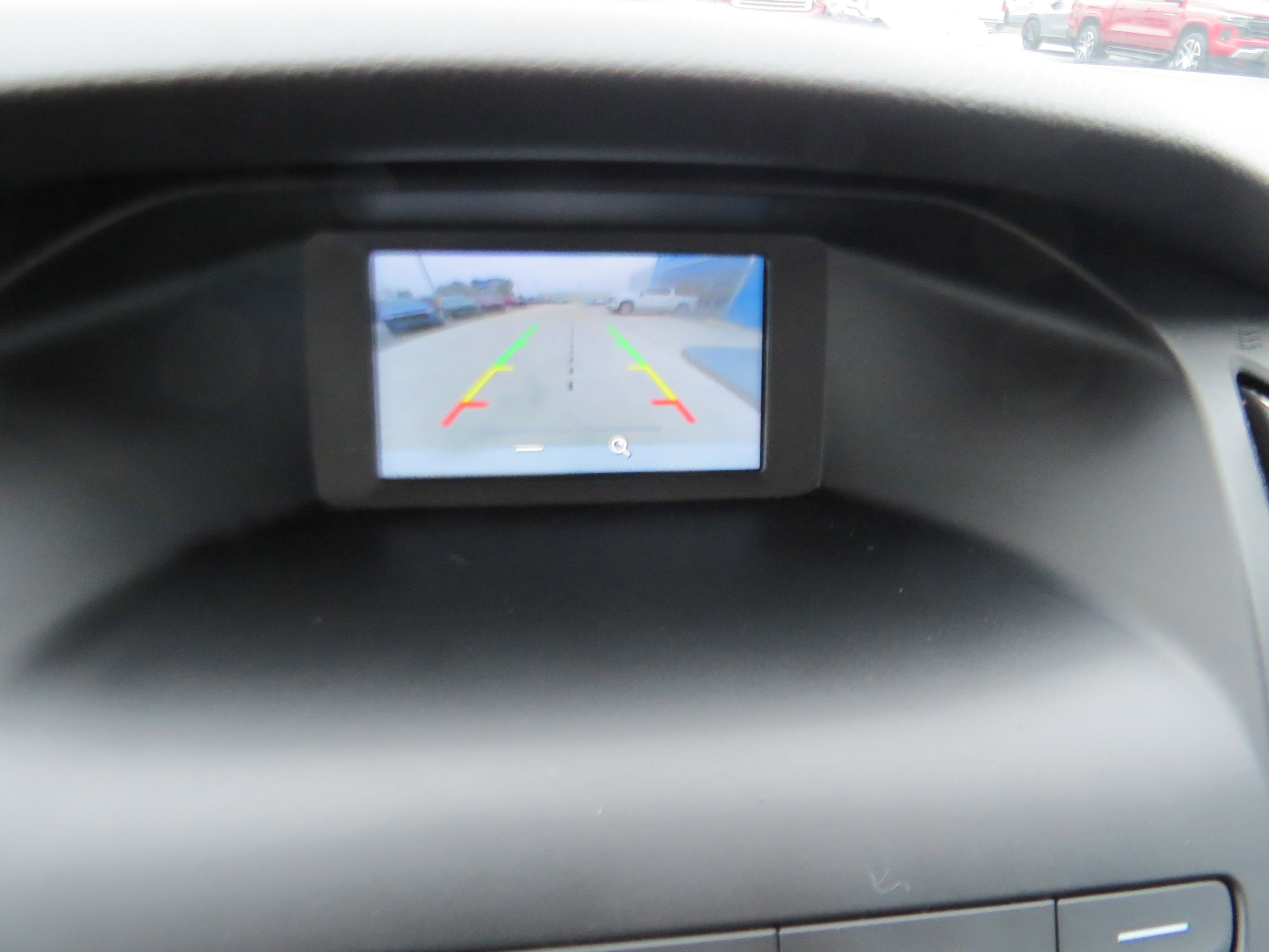 Used 2018 Ford Focus SE w/ SE Appearance Package image 23