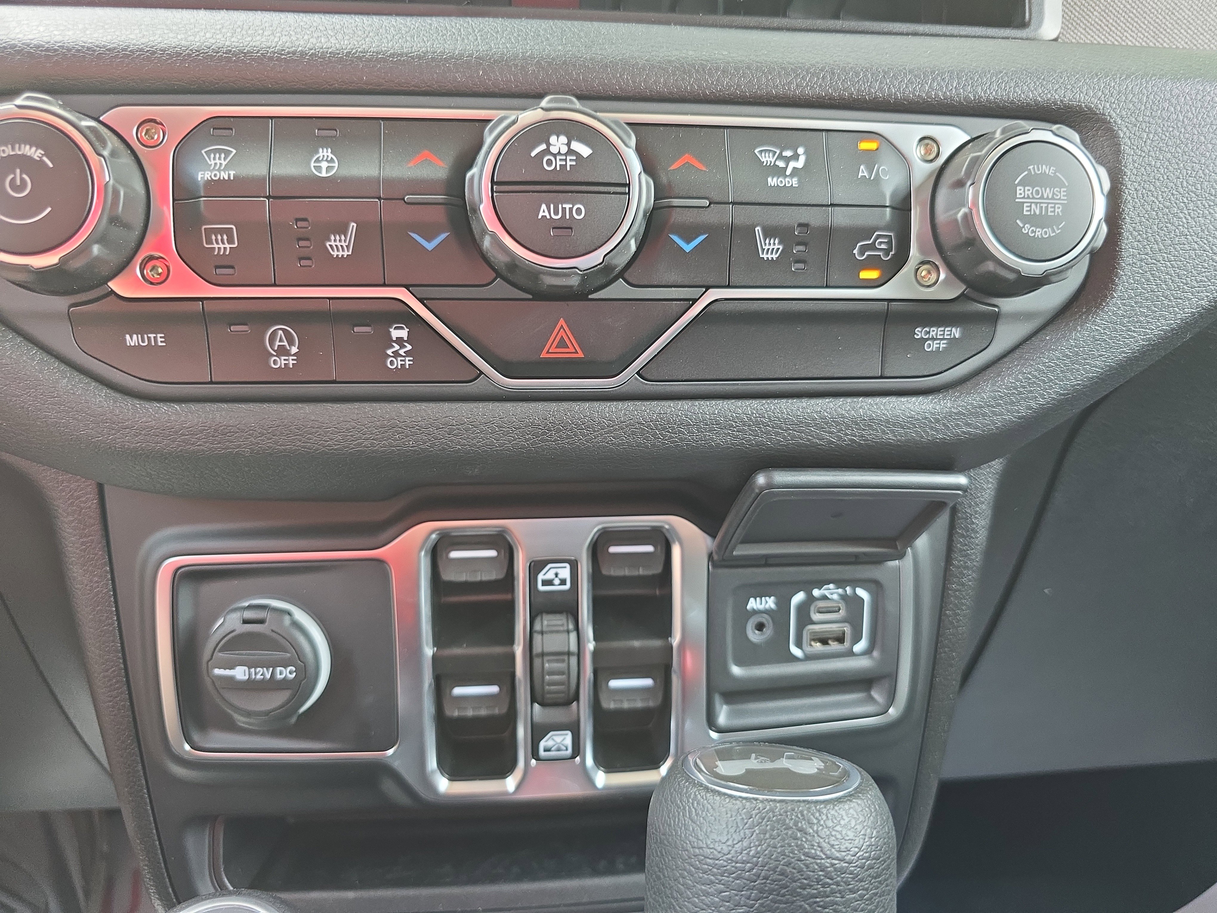 New 2025 Jeep Wrangler Sport S image 31