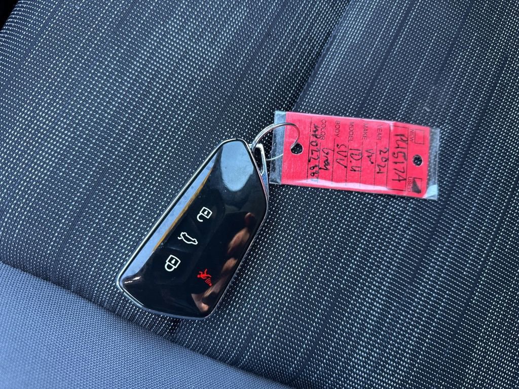 Used 2021 Volkswagen ID.4 Pro image 32