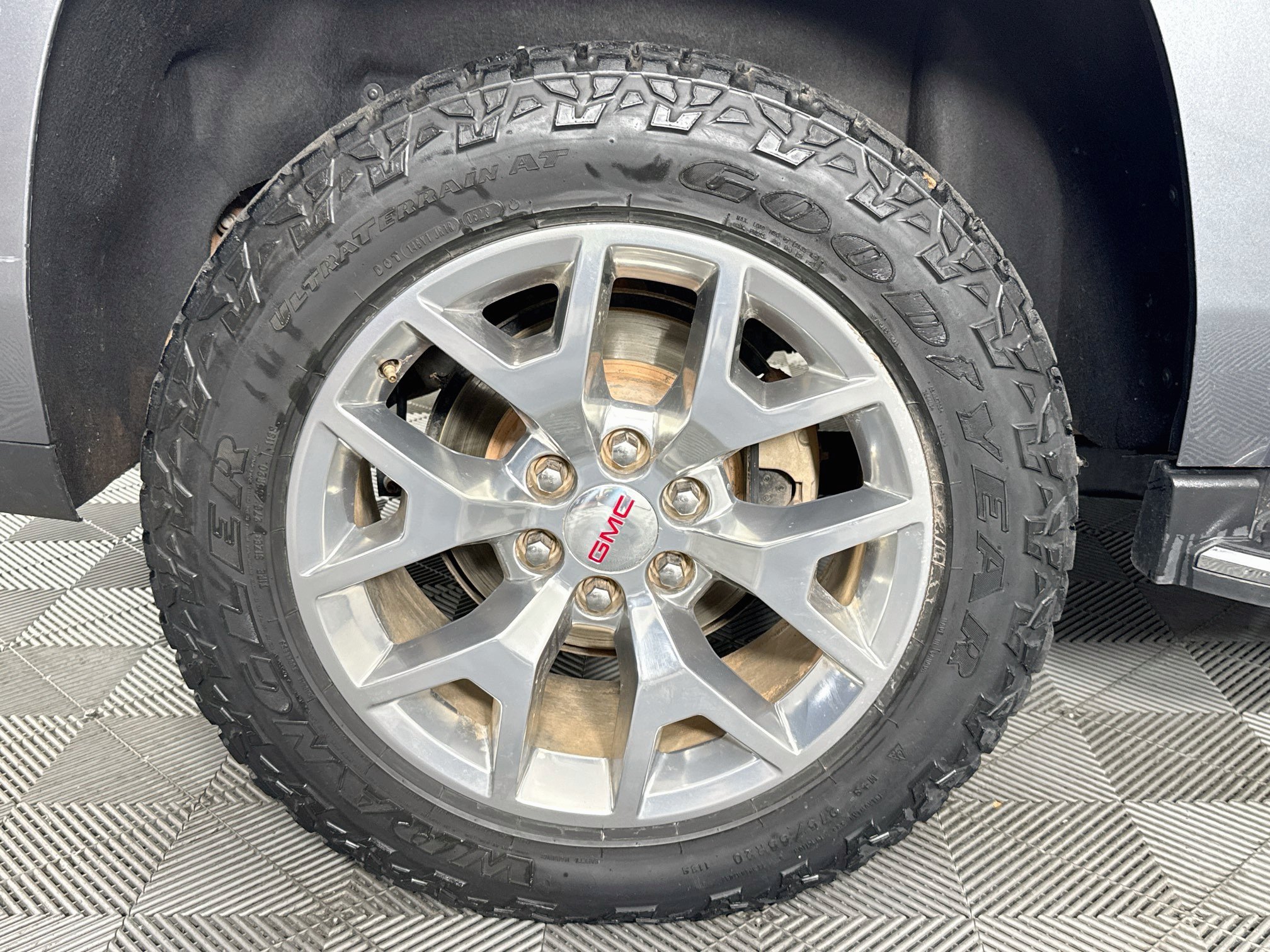 Used 2019 GMC Yukon SLT RWD image 29