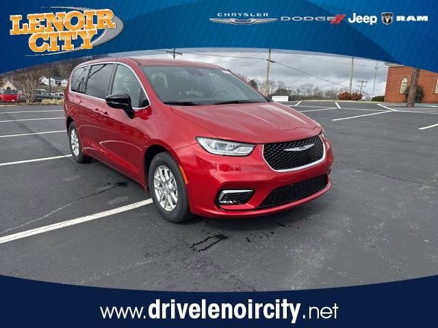 New 2026 Chrysler Pacifica Select