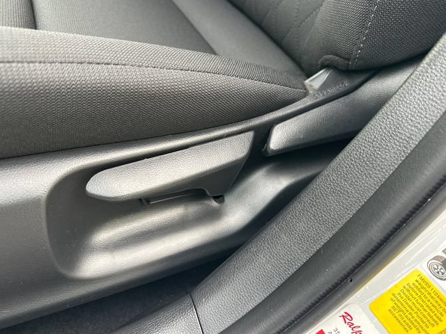 Used 2025 Toyota Corolla LE FWD image 16