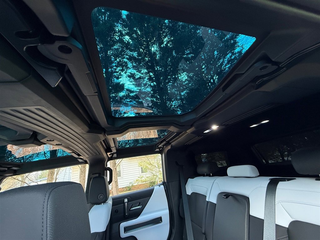 Used 2024 GMC Hummer EV 3X w/ LPO, Illumination Package image 57