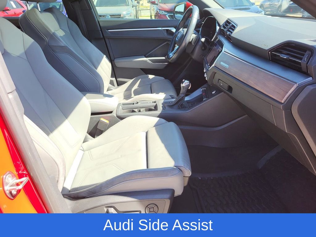 Used 2020 Audi Q3 2.0T Premium Plus w/ Premium Plus Package image 11
