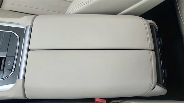 Used 2023 BMW X6 xDrive40i w/ Executive Package image 58