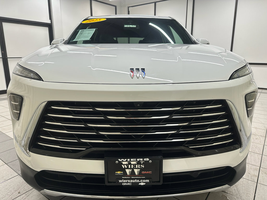 Certified 2025 Buick Enclave Preferred image 12