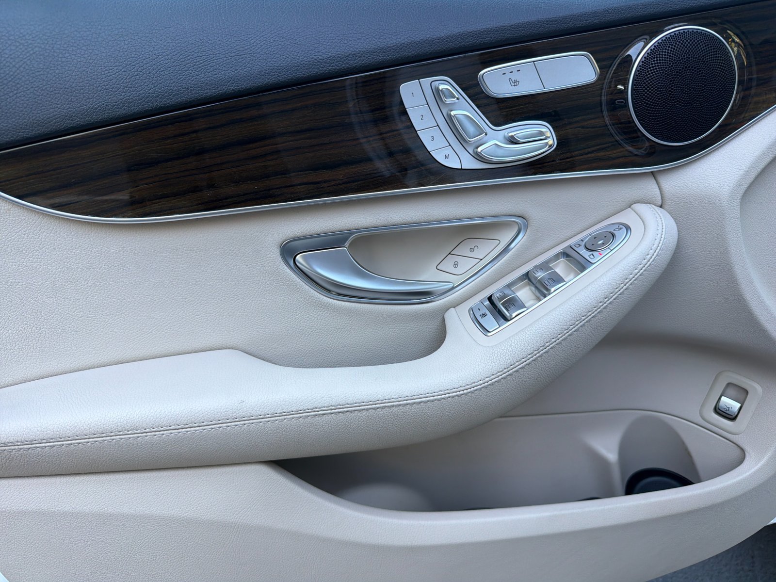 Used 2016 Mercedes-Benz C 300 Sedan image 10