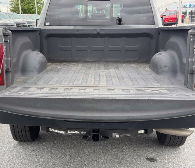 Used 2022 RAM 1500 Warlock w/ Ceramic Gray Warlock Package AWD/4WD image 22