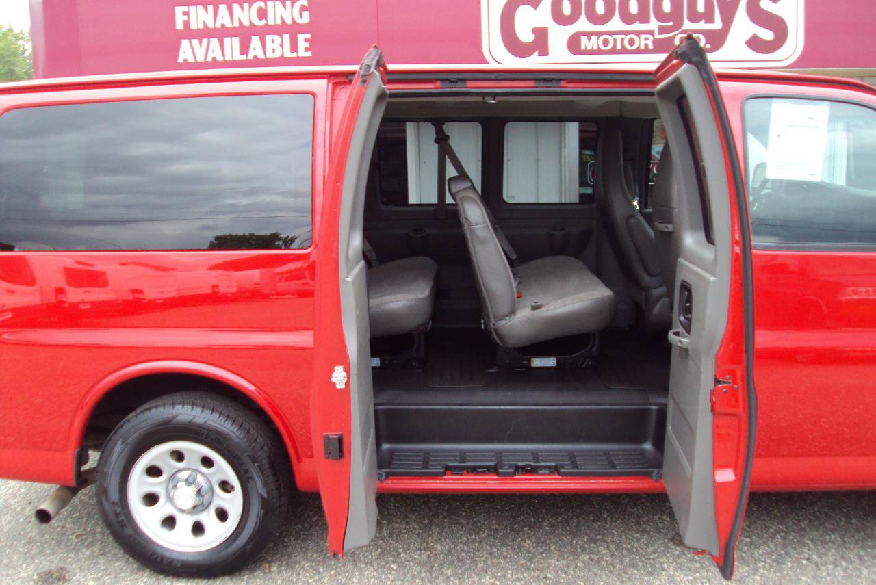 Used 2013 Chevrolet Express 1500 LT w/ LT Preferred Equipment Group AWD/4WD image 11