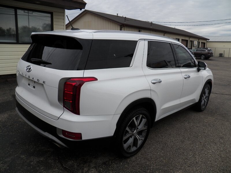 Used 2022 Hyundai Palisade SEL w/ Convenience Package FWD image 3