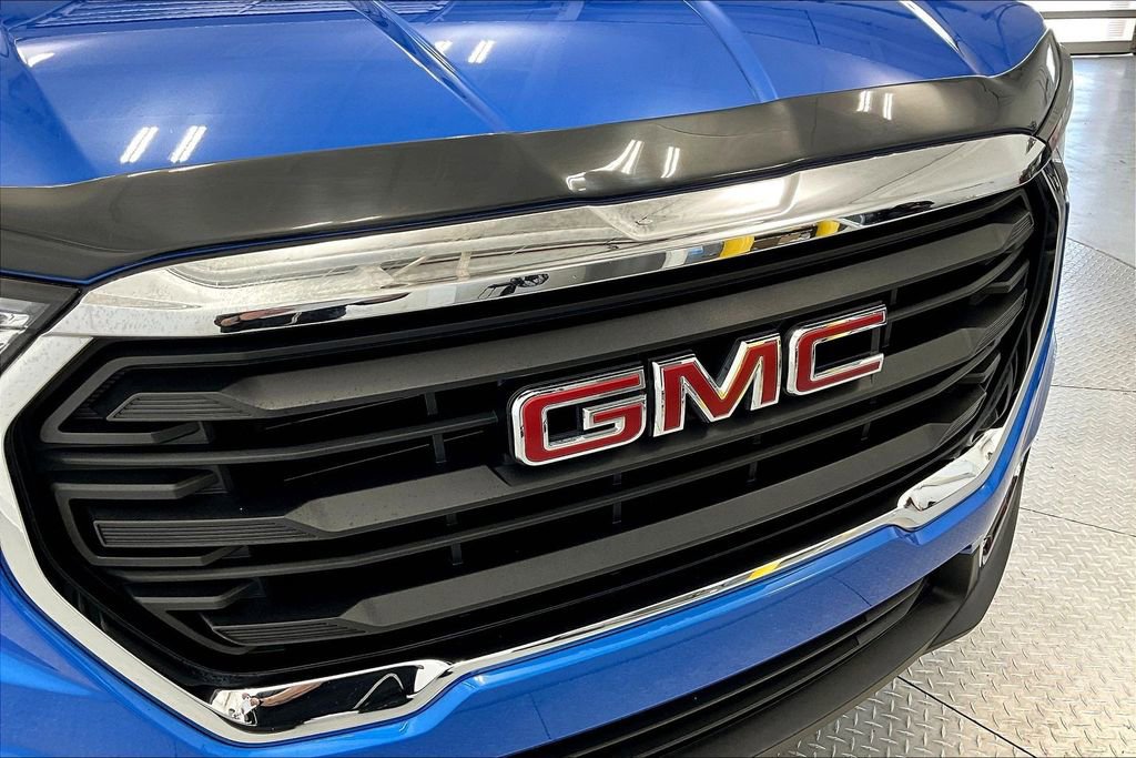 Used 2024 GMC Terrain SLE w/ Driver Convenience Package image 29