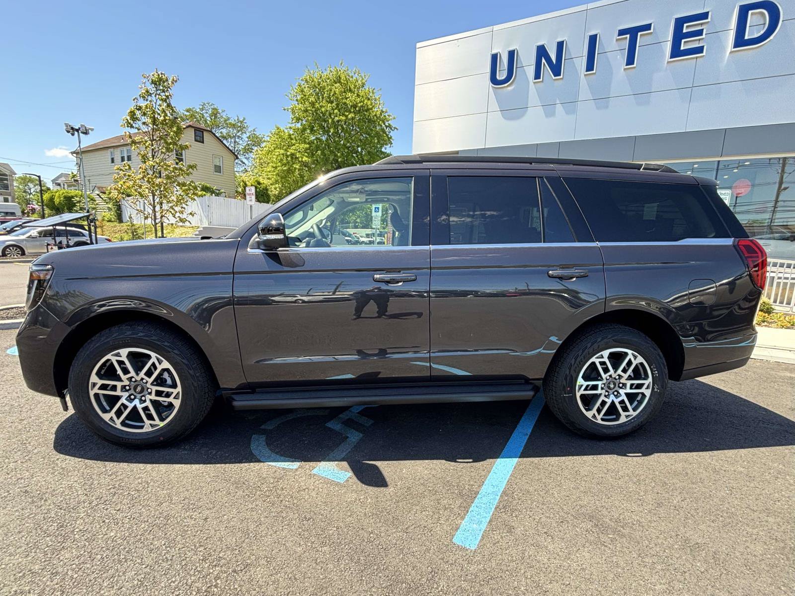 New 2026 Ford Expedition Active AWD/4WD image 9