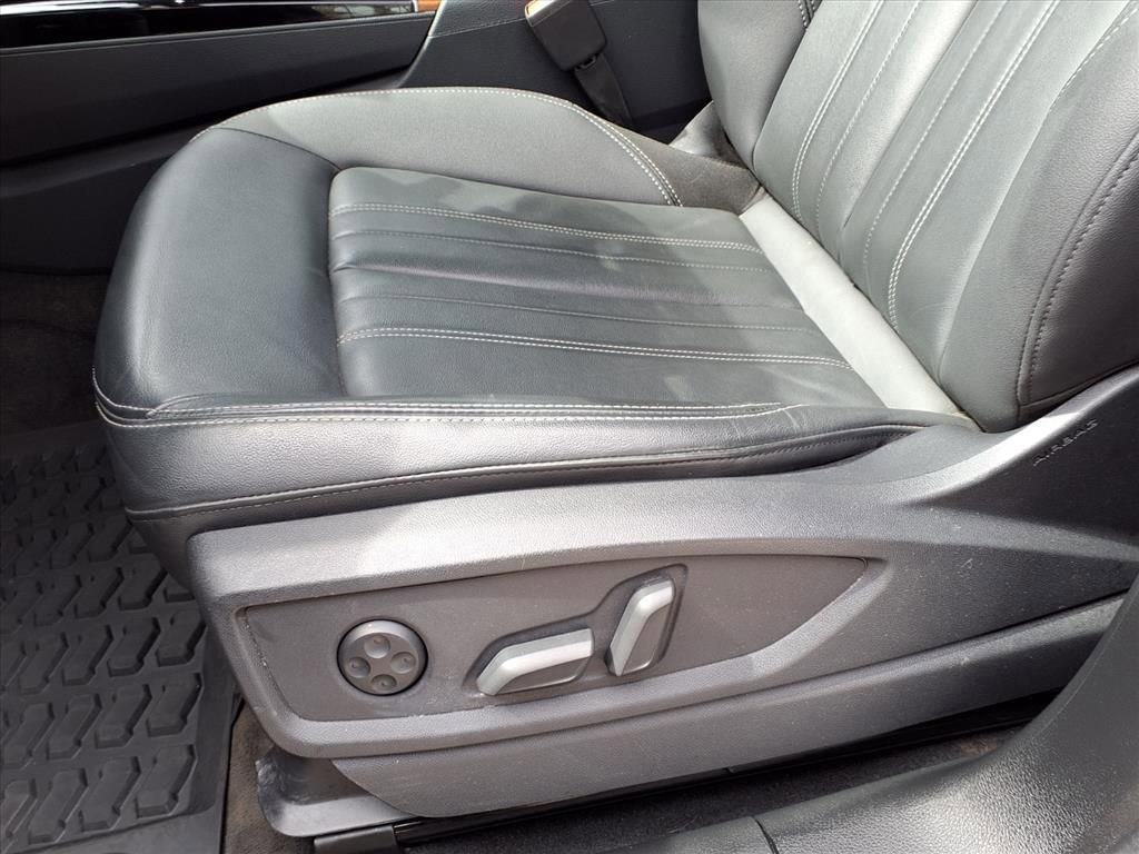 Used 2023 Audi Q5 2.0T Premium w/ Convenience Package image 10