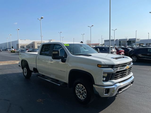 Used 2025 Chevrolet Silverado 2500 LT w/ Convenience Package AWD/4WD image 6