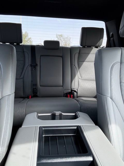 Used 2025 Toyota Tundra Limited AWD/4WD image 40