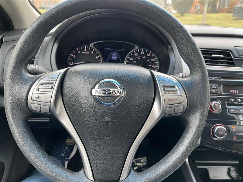 Used 2014 Nissan Altima 2.5 S w/ Sport Value Package image 17