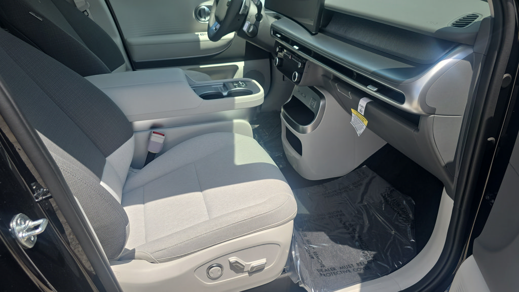 New 2026 Hyundai Ioniq 9 SE AWD/4WD image 13
