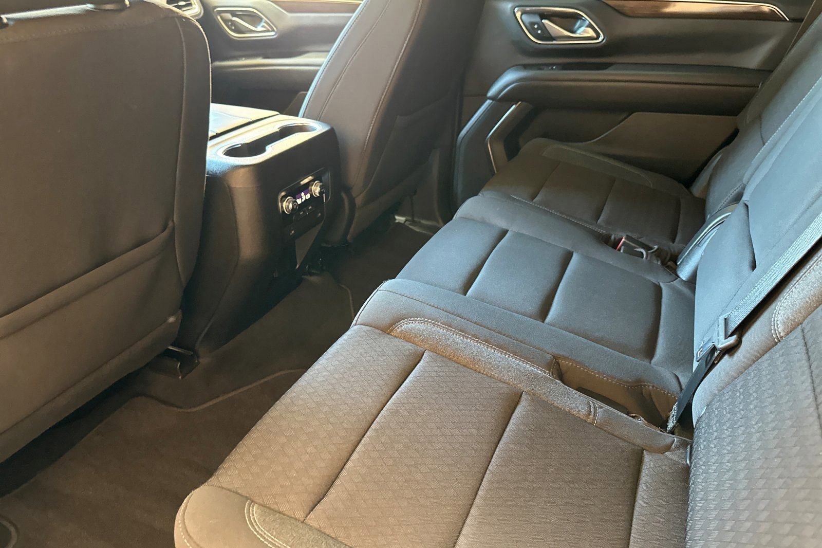 Used 2022 GMC Yukon SLE w/ Gmc Pro Safety Plus Package RWD image 13