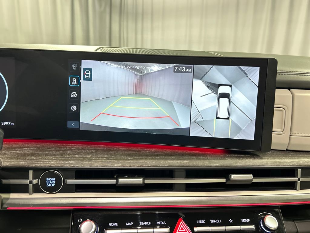 Used 2025 Hyundai Santa Fe Limited image 16