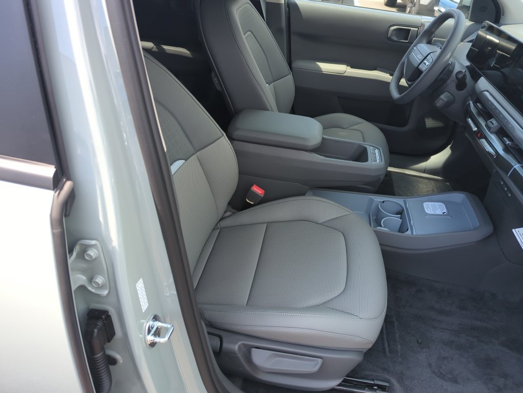 New 2027 Kia EV3 Wind FWD image 35