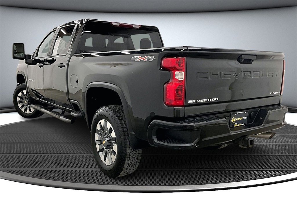 Used 2024 Chevrolet Silverado 2500 Custom image 4