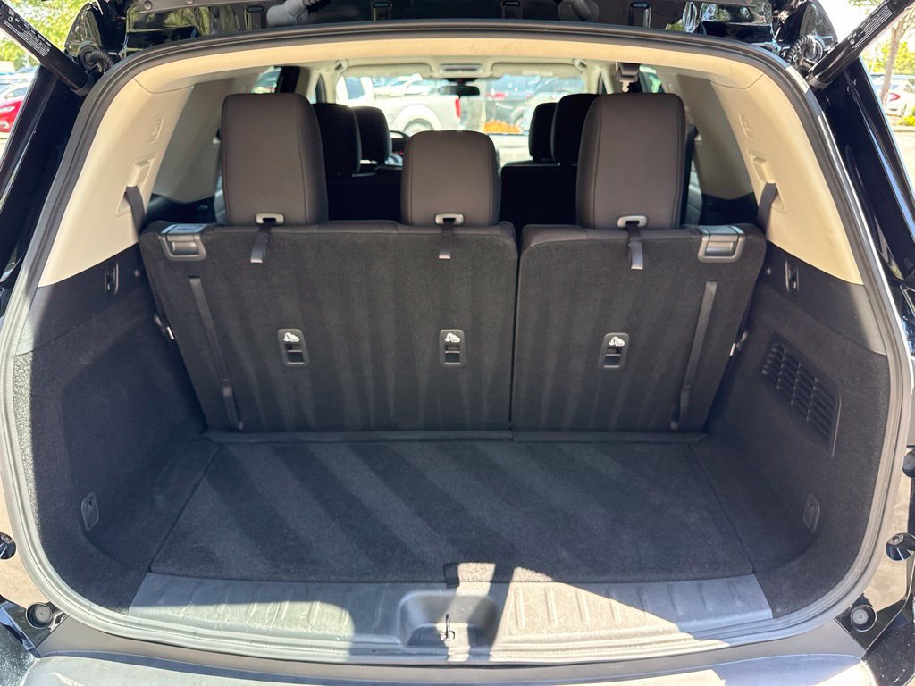 Certified 2025 Nissan Pathfinder SV FWD image 36