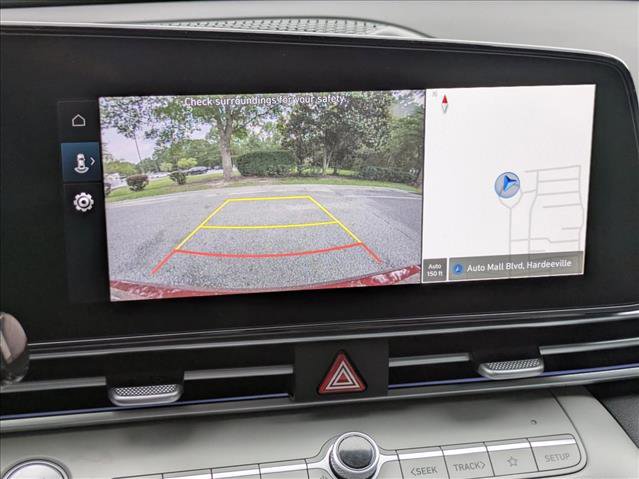 New 2025 Hyundai Elantra Limited image 15