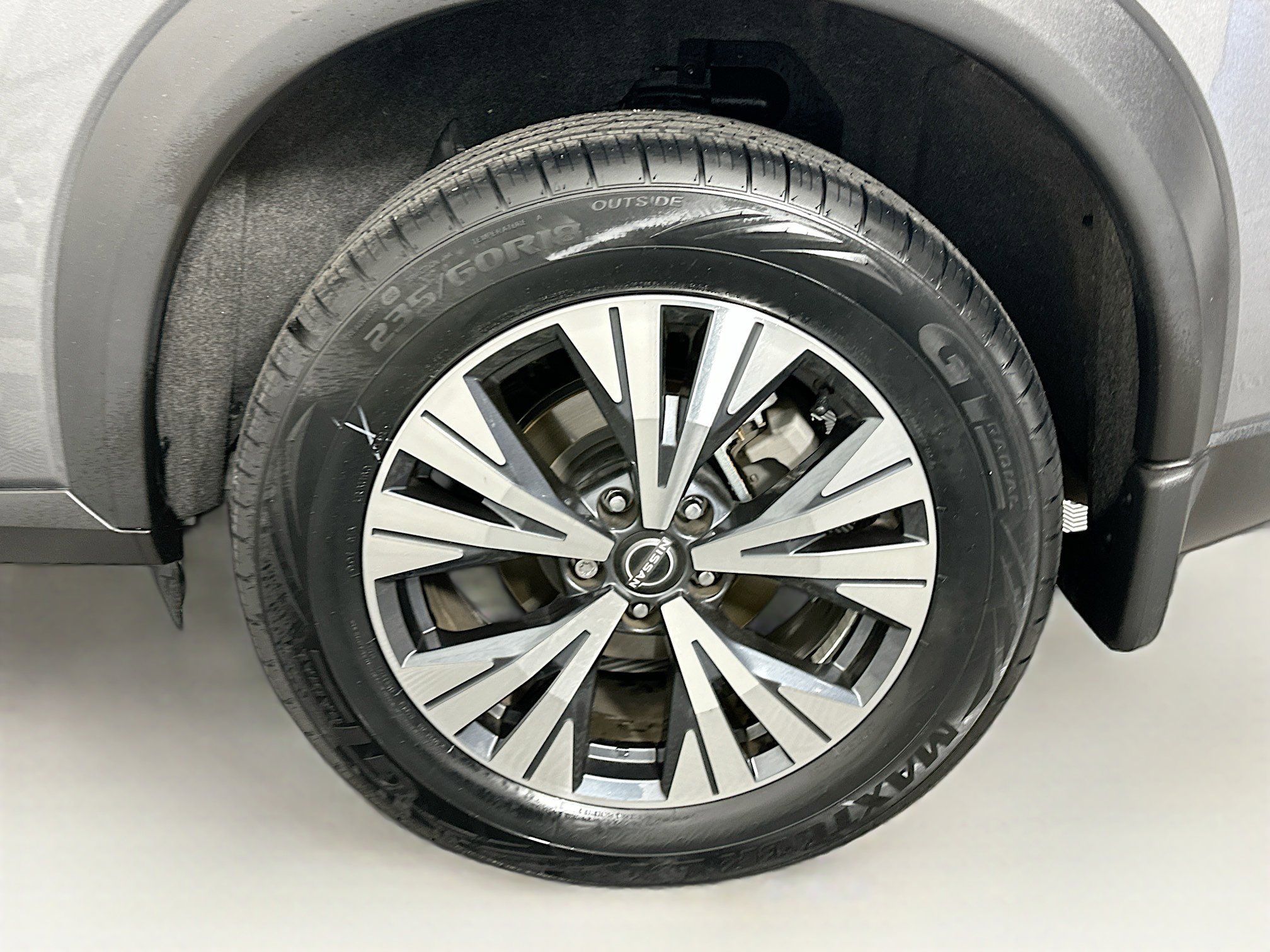 Used 2023 Nissan Rogue SV image 11