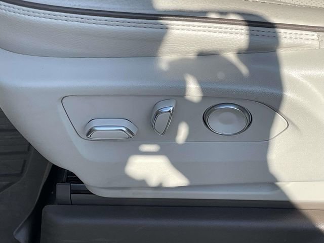 Used 2023 GMC Yukon Denali w/ LPO, Floor Liner Package AWD/4WD image 18