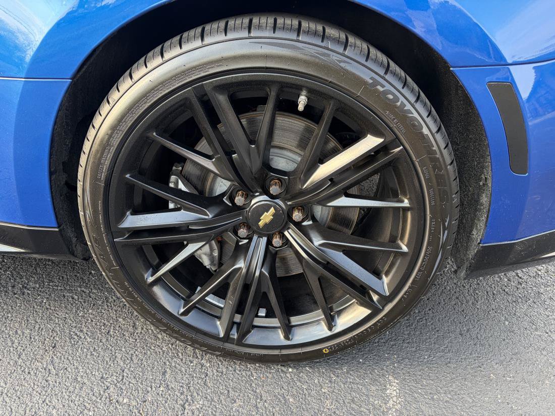 Used 2018 Chevrolet Camaro ZL1 RWD image 10