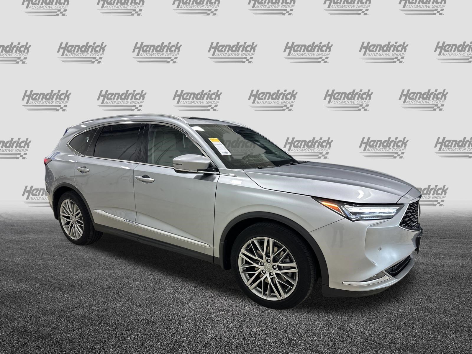 Used 2023 Acura MDX SH-AWD w/ Advance Package image 2